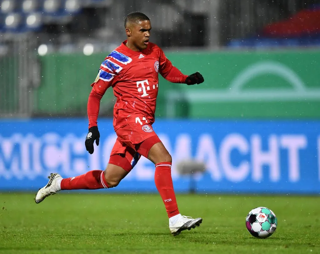 Douglas Costa em tempos de Bayern de Munique. Foto: Stuart Franklin/Getty Images