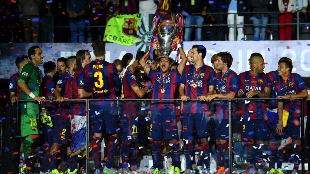 Jogadores do Barcelona celebram título em Berlim (Foto: Shaun Botterill/Getty Images)