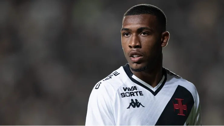 Zenit e Tottenham disputam Rayan, do Vasco. Foto: Jorge Rodrigues/AGIF