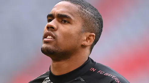 Douglas Costa abre mão de valores e tenta retorno ao Grêmio para 2026. Foto: Lukas Barth-Tuttas - Pool/Getty Images