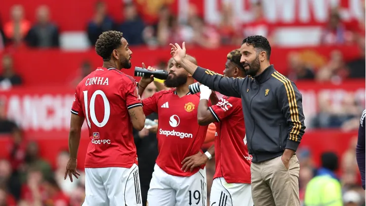 Matheus Cunha, do Manchester United, defende Amorim após derrota. (Photo by Matt McNulty/Getty Images)