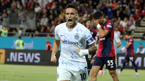 Lautaro Martínez brilha mais uma vez pela Inter de Milão, decisivo na vitória por 2 a 0 sobre o Cagliari. (Photo by Enrico Locci/Getty Images)