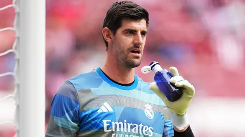 Courtois, do Real Madrid, é alvo de críticas após derrota para Atlético. (Photo by Angel Martinez/Getty Images)