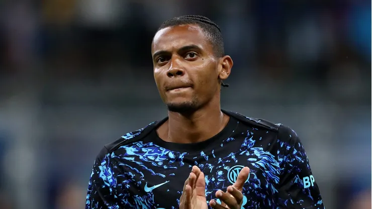 Manchester City deve receber €15 milhões da Inter de Milão por Akanji. (Photo by Marco Luzzani/Getty Images)