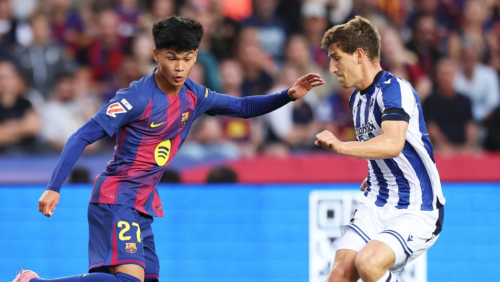 Dro Fernández estreia pelo Barcelona em vitória sobre a Real Sociedad (Photo by Judit CartielGetty Images)