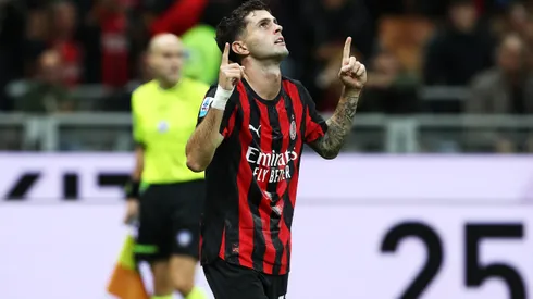 O AC Milan equilibra valorização de Pulisic e atenção ao mercado defensivo. (Photo by Marco Luzzani/Getty Images)