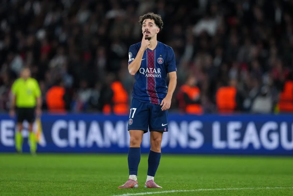 Vitinha em campo pelo PSG. Foto: Franco Arland/Getty Images