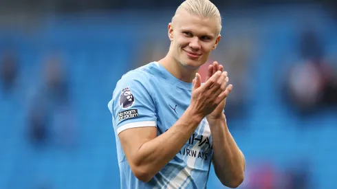 Haaland é um dos craques do Manchester City. (Photo by Matt McNulty/Getty Images)