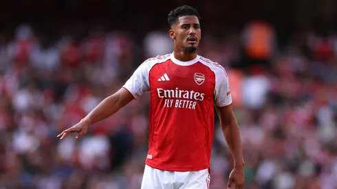 Saliba durante amistosos de pré-temporada (Foto: Justin Setterfield/Getty Images)