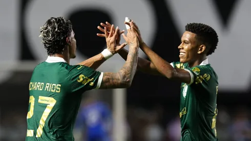 Estêvão e Richard Ríos em ação pelo Palmeiras. Foto: Cesar Greco/Palmeiras