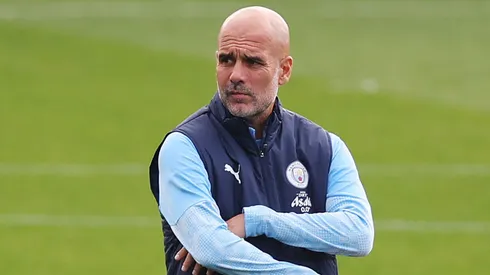 Guardiola em treino do Manchester City. Foto: Molly Darlington/Getty Images