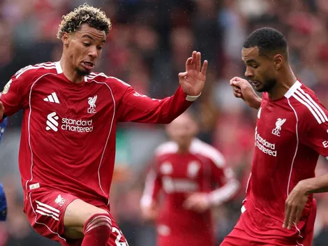 Hugo Ekitiké deixa partida da Champions League após lesão