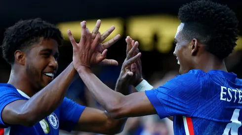 Chelsea não poderá mais contar com Andrey Santos após lesão, confirma Enzo Maresca. (Photo by Bryn Lennon/Getty Images)