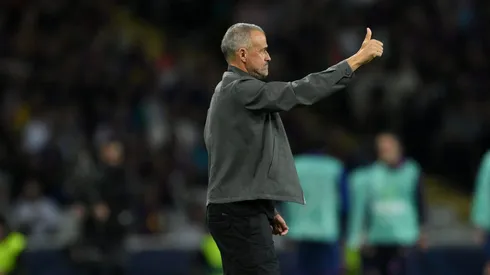 A renovação recompensa o rápido impacto do jovem francês, eleito Golden Boy 2025, e reforça a estratégia do clube de blindar seus principais talentos. (Photo by David Ramos/Getty Images)