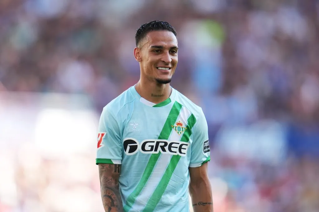 Antony em campo pelo Betis – Photo by Aitor Alcalde/Getty Images