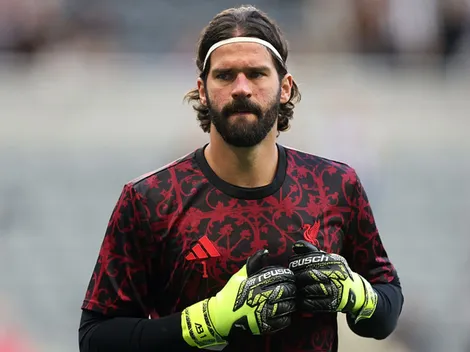 Alisson perde clássicos pelo Liverpool após lesão