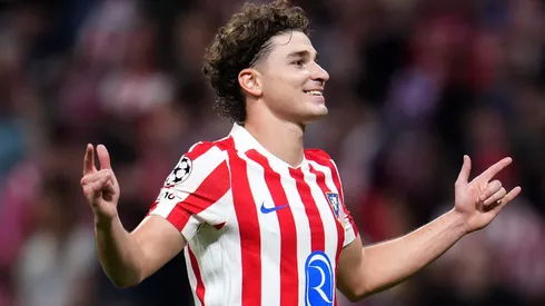 Barcelona pode deixar Julián Álvarez de lado para focar na contratação de Lautaro Martínez (Photo by Aitor Alcalde/Getty Images)