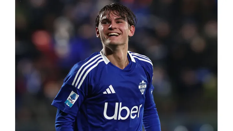 Chelsea demonstra interesse na contratação de Nico Paz. Foto: Marco Luzzani/Getty Images
