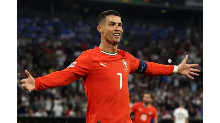 Cristiano Ronaldo pela seleção de Portugal - Photo by Alexander Hassenstein/Getty Images