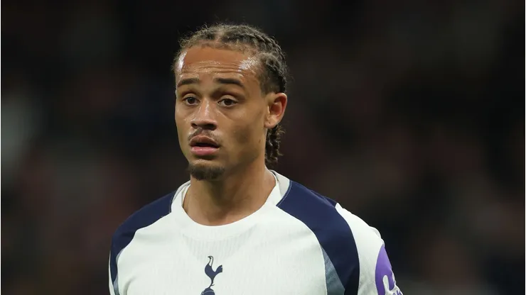 Xavi Simons deve ser titular do Tottenham na partida contra o PSG. Foto: Richard Pelham/Getty Images