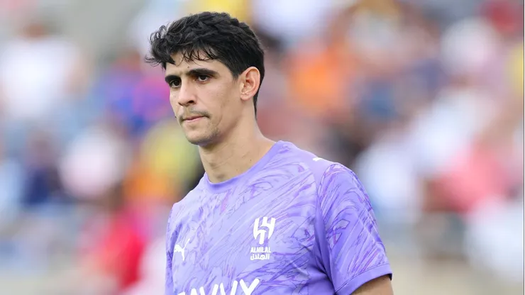 Bounou, do Al-Hilal, recebe propostas do futebol europeu, mas decide permanecer na Arábia Saudita. (Photo by Alex Grimm/Getty Images)