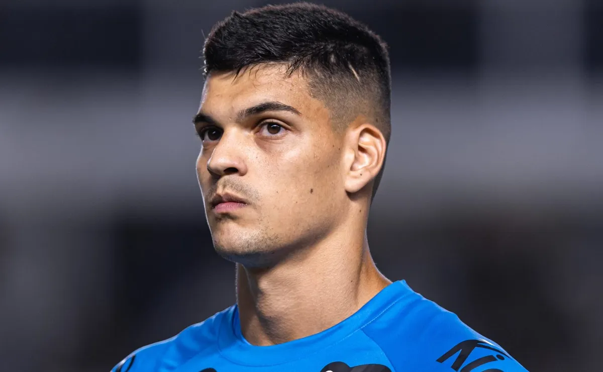 Gil Vicente acerta transferência de Andrew para o Flamengo, promessa de reforço em campo