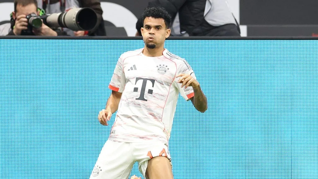 Luis Díaz é destaque do Bayern. (Photo by Alexander Hassenstein/Getty Images)