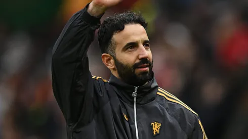 Jogadores do Manchester United apoiam Ruben Amorim, afirma Mount . (Photo by Gareth Copley/Getty Images)
