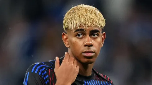 Adeyemi pode ser o novo parceiro de Lamine Yamal. Foto: Alex Caparros/Getty Images