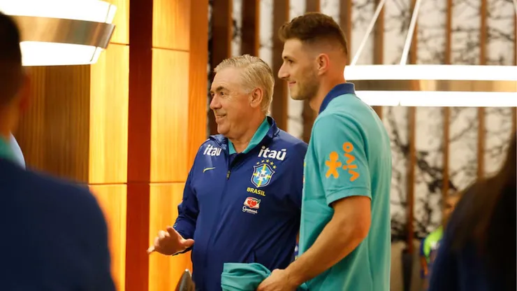 Carlo Ancelotti e Bento já estão em Seul para amistosos da Seleção Brasileira