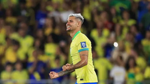 Bruno Guimarães chega em alta para os amistosos da Seleção Brasileira