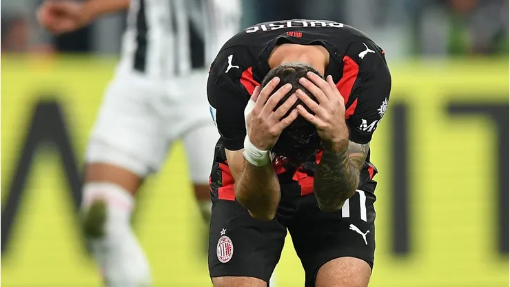 Christian Pulisic teve a chance de abrir o placar para o Milan contra a Juventus, mas errou a cobrança. (Photo by Valerio Pennicino/Getty Images)