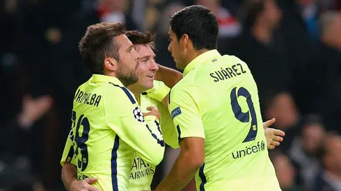 Jordi Alba com Suárez e Lionel Messi pelo Barcelona Foto: Dean Mouhtaropoulos/Getty Images