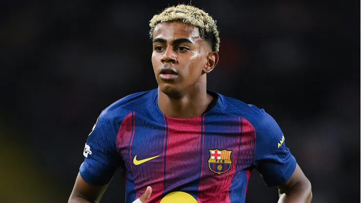 PSG volta a sonhar com a contratação de Lamine Yamal e aceita pagar R$ 1,4 bilhão ao Barcelona (Photo by David Ramos/Getty Images)