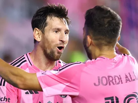 Lionel Messi dedica para Jordi Alba, que irá se aposentar