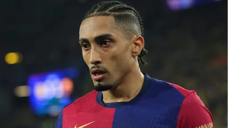 Raphinha é desfalque para Barcelona x Elche. Foto: Alex Grimm/Getty Images