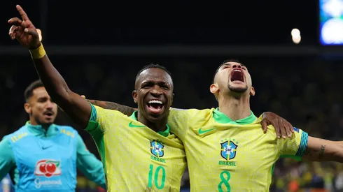 Vinicius Júnior e Bruno Guimarães, pela Seleção Brasileira (Foto: Wagner Meier/Getty Images)