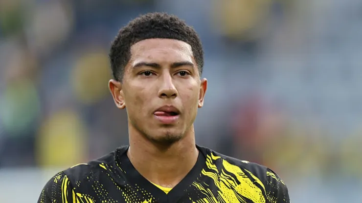 Jobe Bellingham em ação pelo Borussia Dortmund. Foto: Christof Koepsel