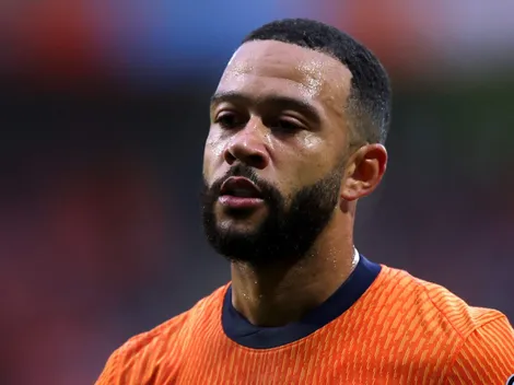 Torcida do Corinthians acusa Depay de priorizar Seleção Holandesa