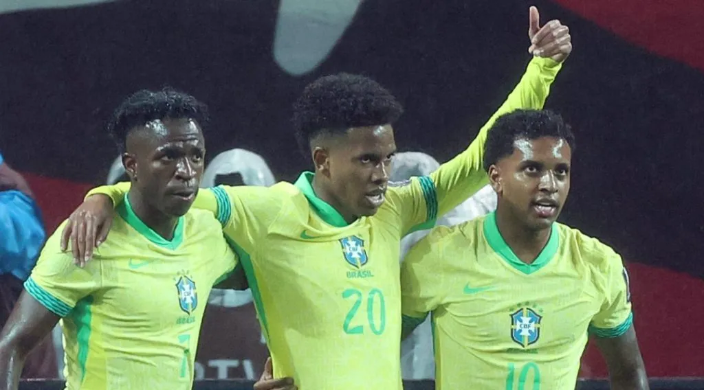 Vini Jr, Estêvão e Rodrygo, jogadores da Seleção Brasileira. Dupla do Real Madrid foi escalada como titular contra a Coreia do Sul (Foto: Chung Sung-Jun/Getty Images)