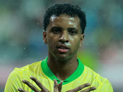 Rodrygo marca duas vezes pelo Brasil