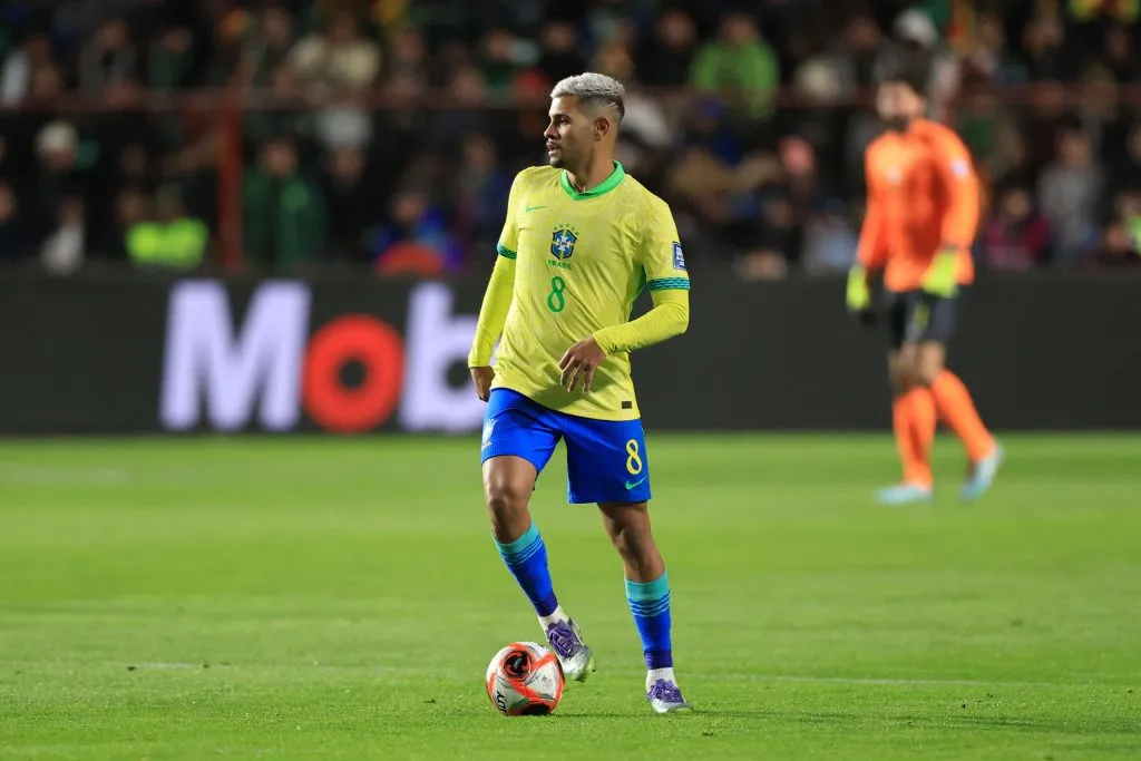 Bruno Guimarães forneceu uma linda assistência (Photo by Buda Mendes/Getty Images)