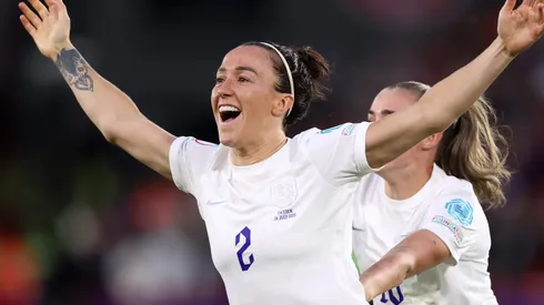 Lucy Bronze, do Chelsea (Photo by Naomi Baker/Getty Images)