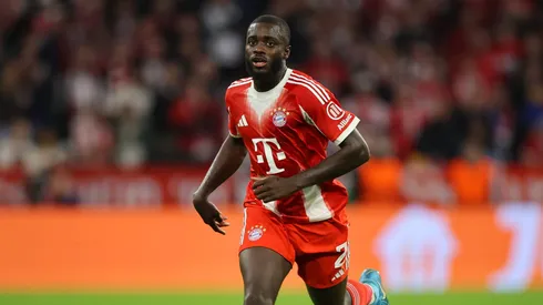 Upamecano em jogo do Bayern de Munique (Alex Grimm/Getty Images)