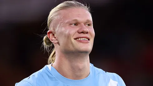 Erling Haaland com a camisa do Manchester City.