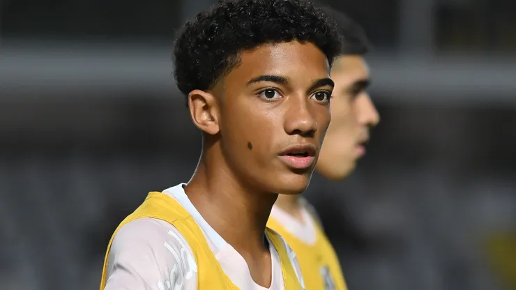 Chelsea não para em Estêvão e quer contratar Robinho Jr, do Santos. Foto: Jota Erre/AGIF