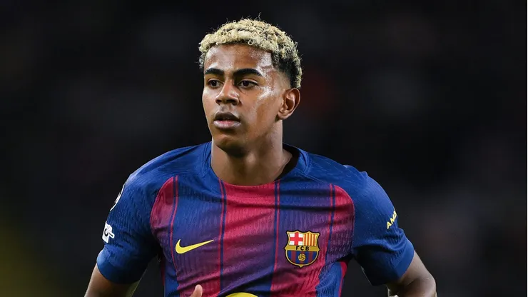 Lamine Yamal está sobrecarregado no Barcelona e pode ter a carreira prejudicada, diz Gary Lineker. (Photo by David Ramos/Getty Images)