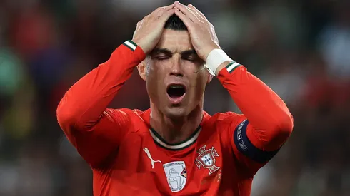 Cristiano Ronaldo perde pênalti decisivo por Portugal, mas é salvo por Rúben Neves nas eliminatórias. (Photo by Carlos Rodrigues/Getty Images)
