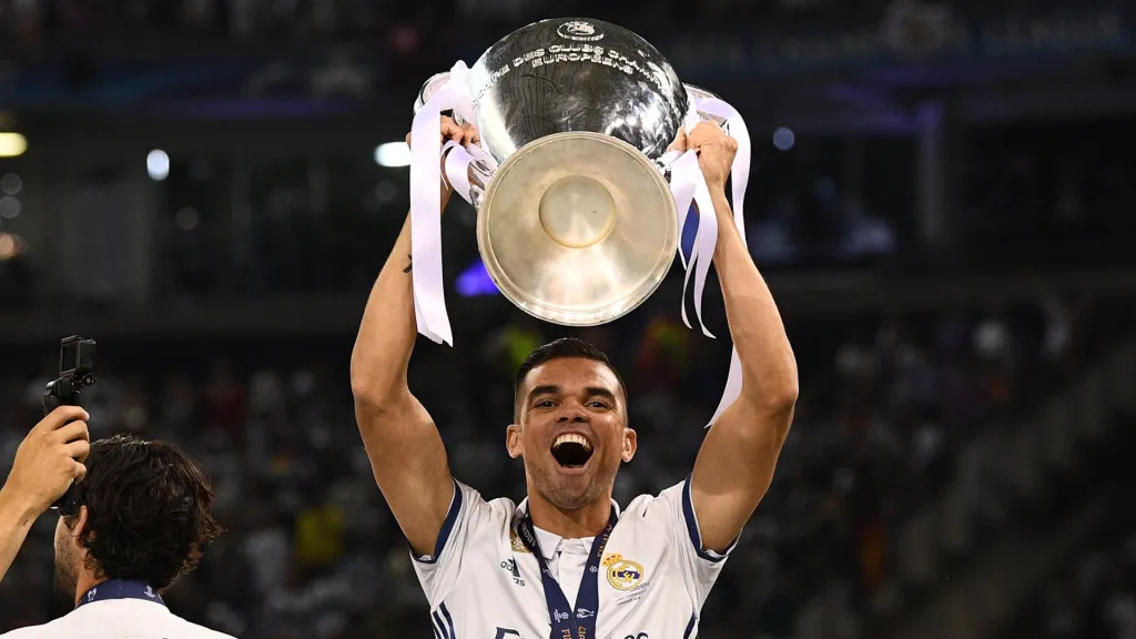 Pepe após conquistar a Champions League. (Foto: David Ramos/Getty Images)