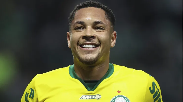 Chelsea descarta contratação de Vitor Roque, que pode trocar o Palmeiras pelo Milan (Foto: Alexandre Schneider/Getty Images)